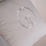 Кресло велюровое оттенка слоновой кости с простроченной спинкой Perfect Comfort варинант исполнения - 2 | Loft Concept в Новосибирске