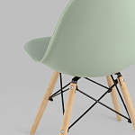 Пластиковый стул на ножках из массива бука Eames Mint варинант исполнения - 6 | Loft Concept в Новосибирске