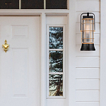 Настенный фонарь цилиндрической формы с рифленым стеклом в золотом каркасе на черном прямоугольном основании Eurofase варинант исполнения - 7 | Loft Concept в Новосибирске