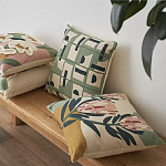 Подушка с цветочным принтом Blooming Elegance Lily варинант исполнения - 6 | Loft Concept в Новосибирске