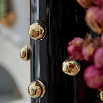 Ваза черная цилиндрическая с глянцевым покрытием и золотыми декоративными элементами Molecule Collection варинант исполнения - 1 | Loft Concept в Новосибирске