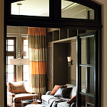 Бра с белым матовым стеклянным плафоном и тремя декоративными шарами Hinkley варинант исполнения - 2 | Loft Concept в Новосибирске