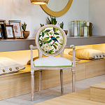 Стул с подлокотниками золотистый из бука с изображением птиц и цветов Blooming Birds варинант исполнения - 4 | Loft Concept в Новосибирске