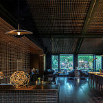 Подвесной светильник с золотым металлическим плафоном округлой формы и декоративным элементом из чёрного мрамора Midnight Grace  варинант исполнения - 3 | Loft Concept в Новосибирске