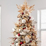 Заснеженная Новогодняя Ель с золотыми листьями и цветами в комплекте варинант исполнения - 2 | Loft Concept в Новосибирске