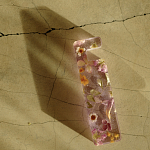 Подставка для телефона из эпоксидной смолы с цветами розовая Epoxy Flowers Phone Stand Pink варинант исполнения - 7 | Loft Concept в Новосибирске