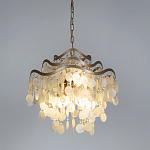 Люстра подвесная с белыми перламутровыми подвесками и изогнутыми золотистыми элементами Диаметр 50 см SHELL Chandelier варинант исполнения - 2 | Loft Concept в Новосибирске